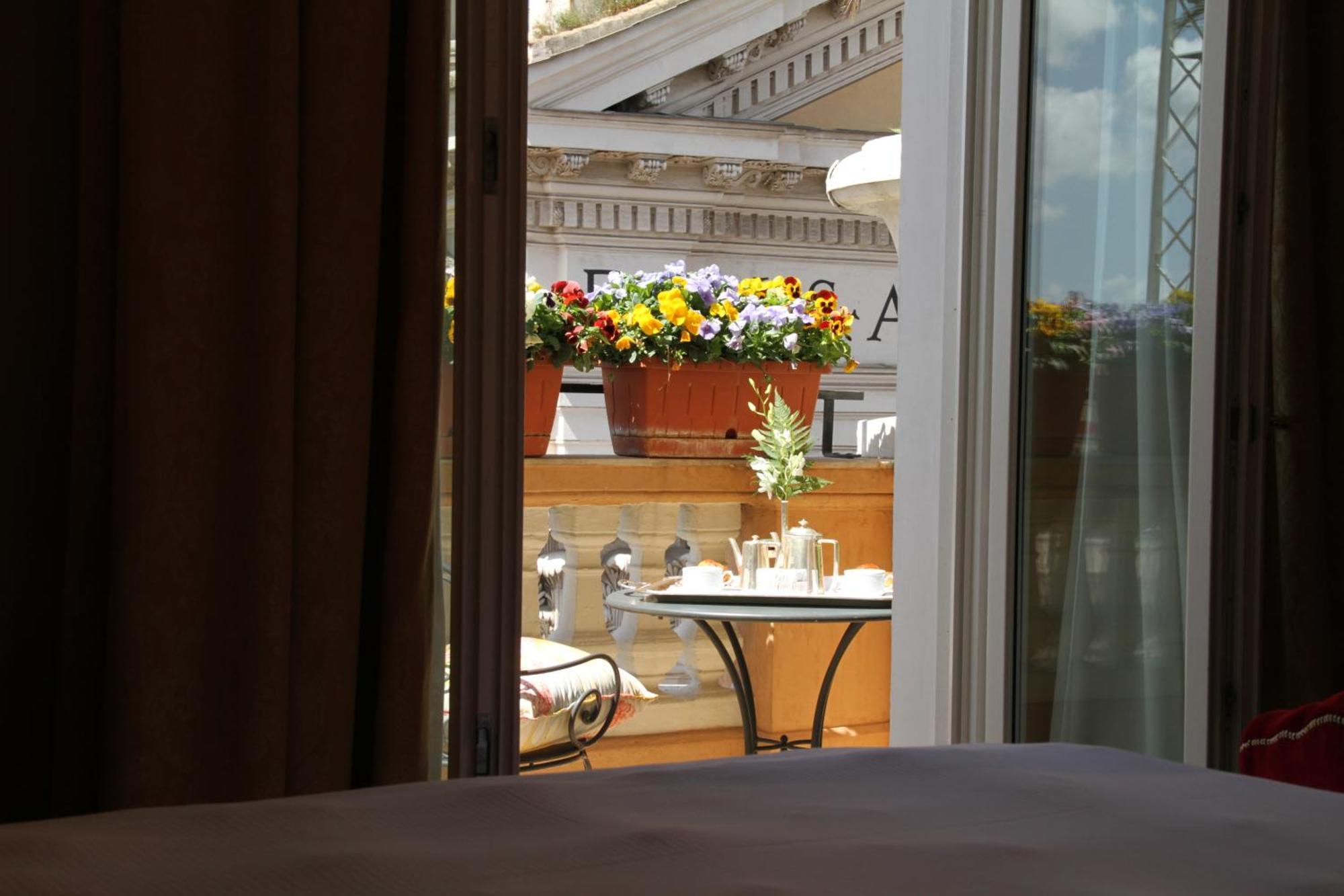 Grand Hotel Plaza Рим Екстериор снимка