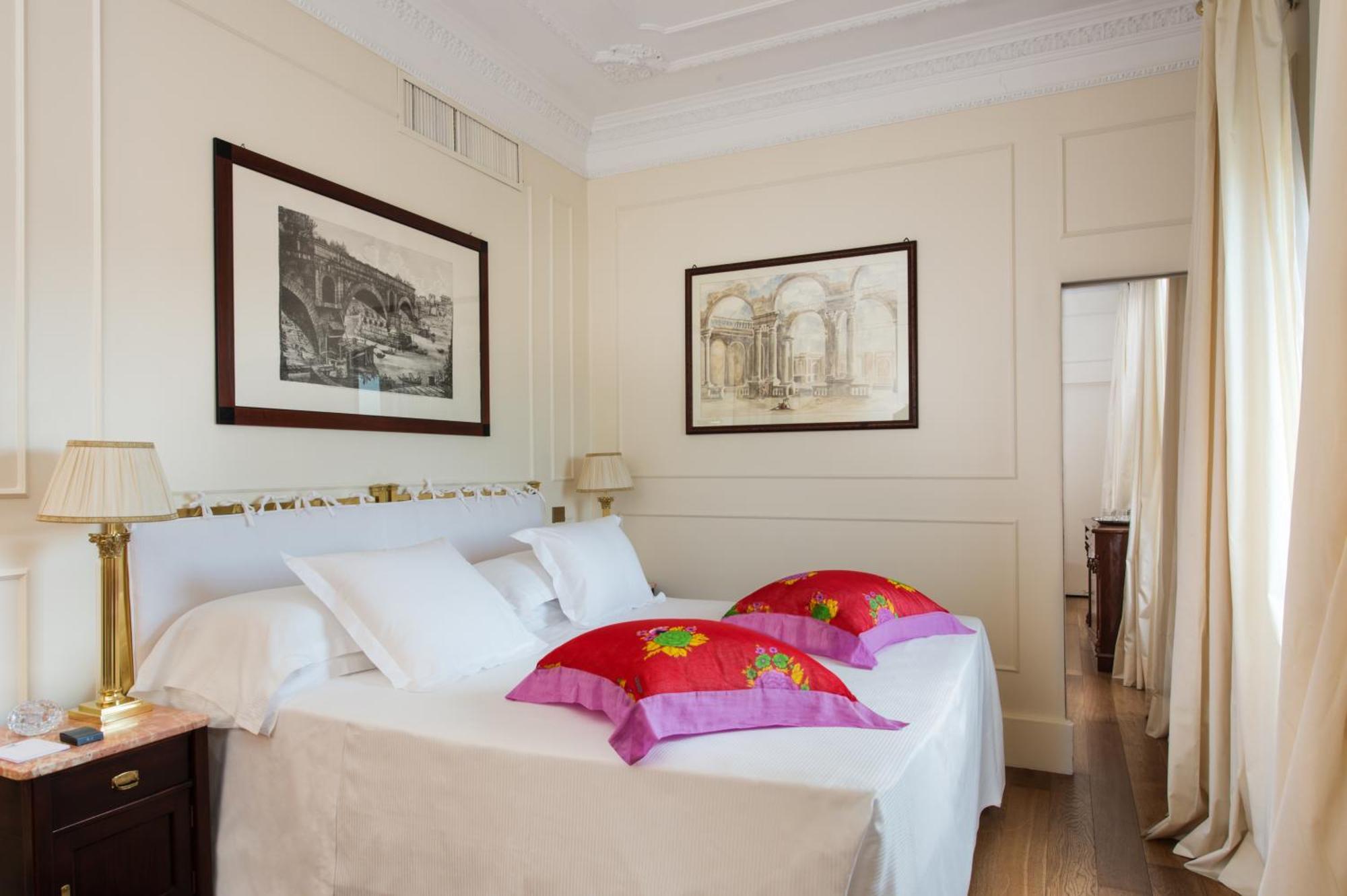 Grand Hotel Plaza Рим Екстериор снимка