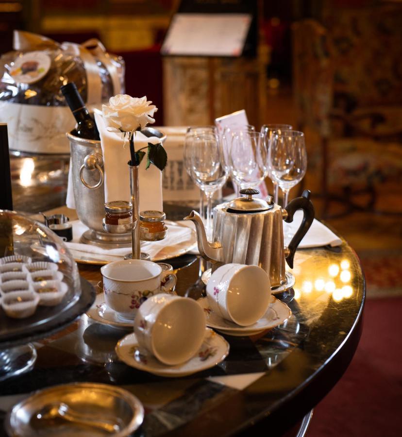 Grand Hotel Plaza Рим Екстериор снимка